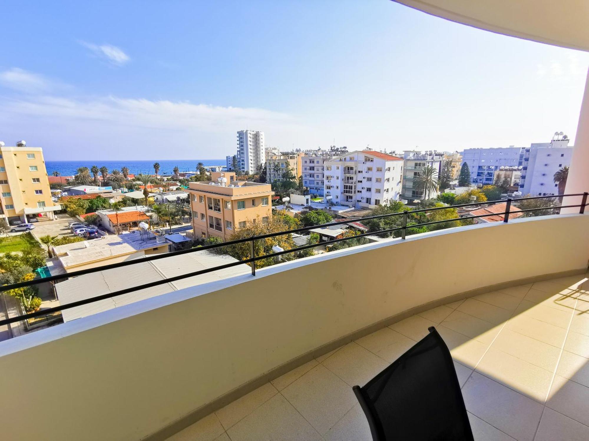 License To Chill Apartment لارنكا المظهر الخارجي الصورة